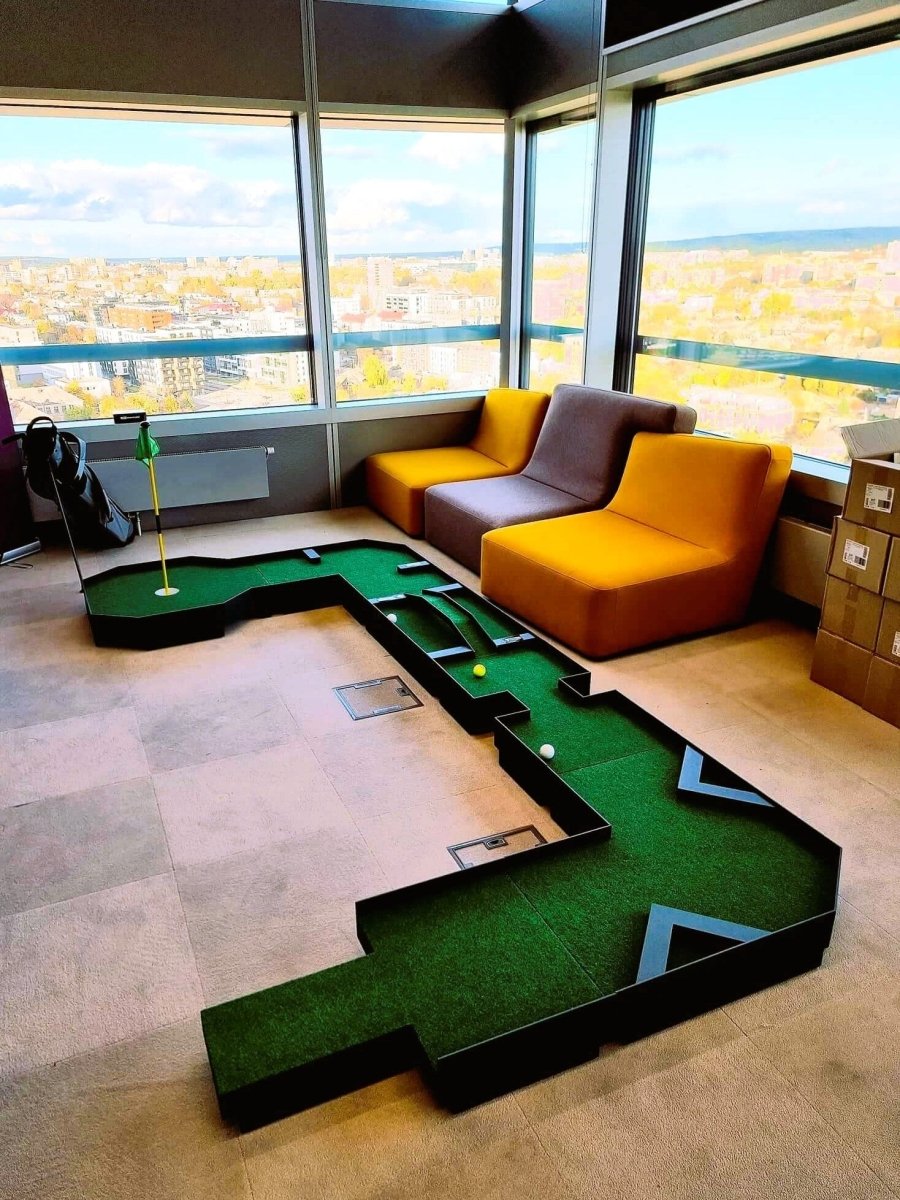 hotel mini golf