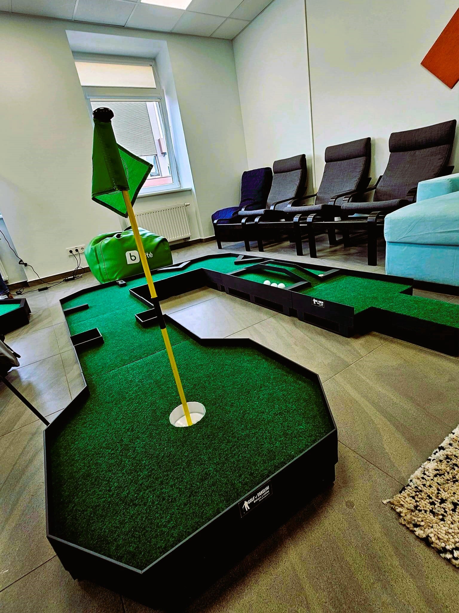 miniature conference golf