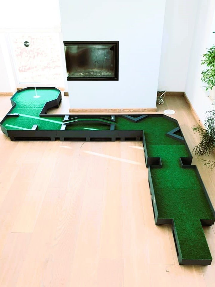 mini golf for small spaces